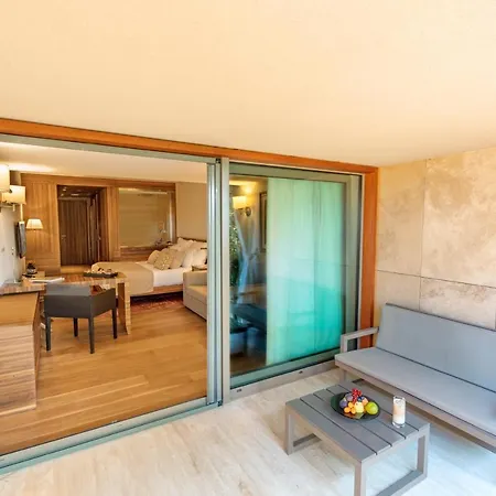 دي ماريس باي 5* هيسارونو