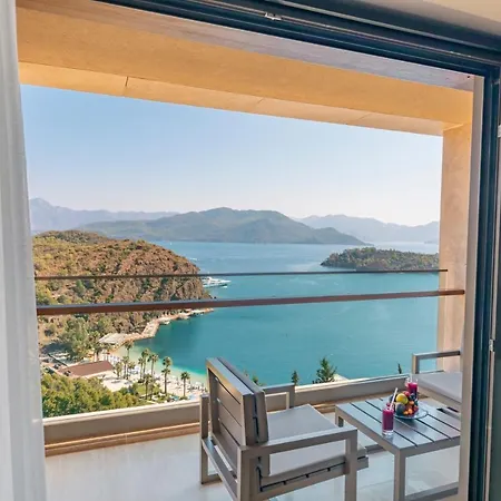 אתר נופש D Maris Bay היסרונו