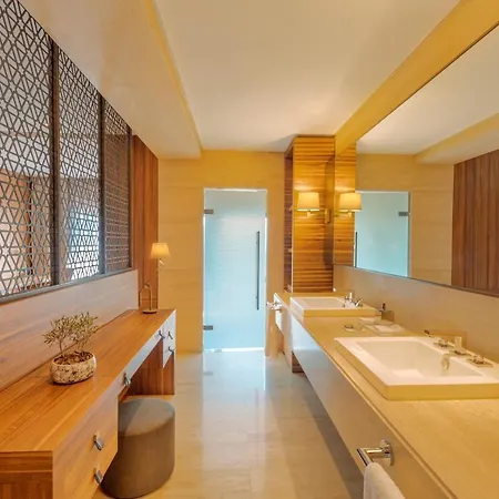 Resort D Maris Bay
