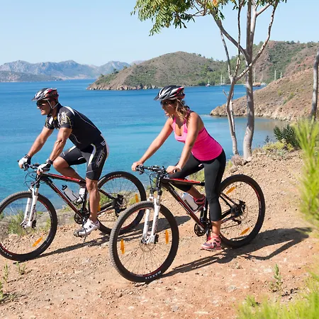 אתר נופש D Maris Bay 5*