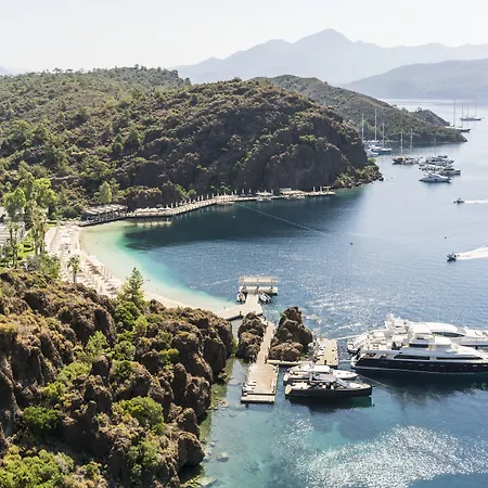 אתר נופש D Maris Bay היסרונו