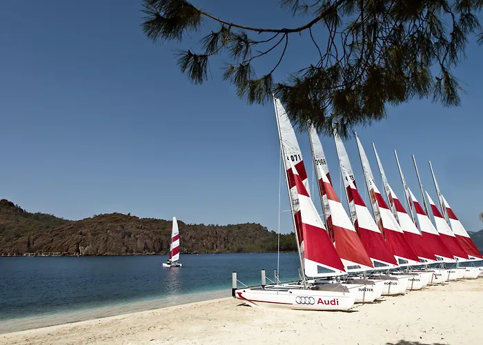 Üdülőközpont D Maris Bay 5*